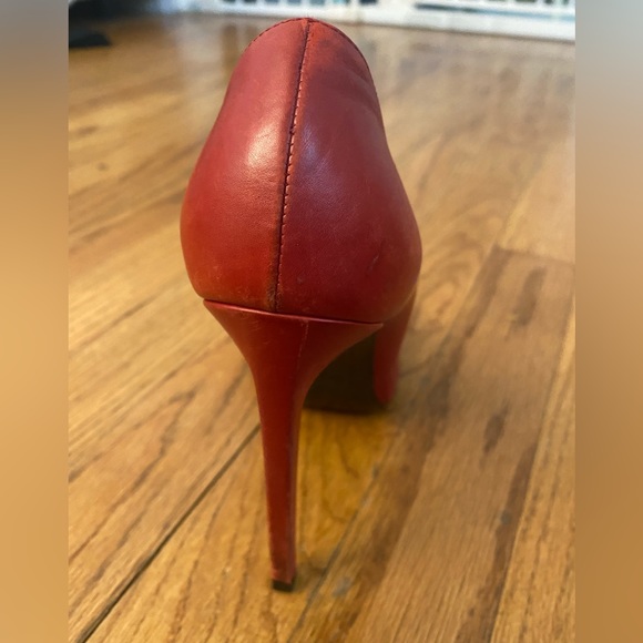 Saint Laurent Pointed-Toe Leather Pumps - size 6 - Picture 10 of 14